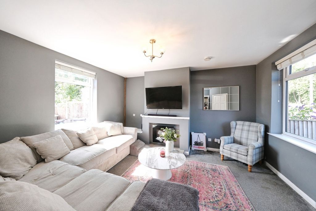 Property photo 2 of 17 Pbox-Img.Jpg
