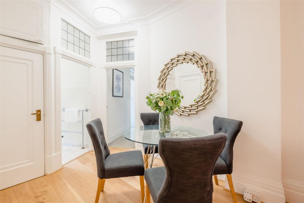 Property photo 3 of 15 8447043-Interior36.Jpg