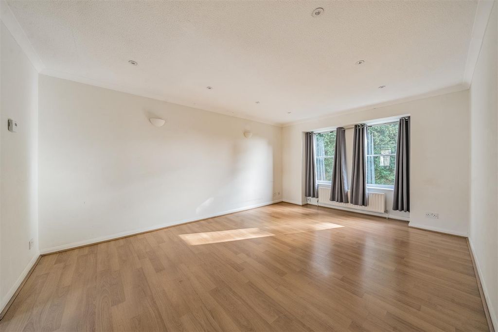 Property photo 2 of 12 1424447-13-69A9d2B5c3113.Jpg