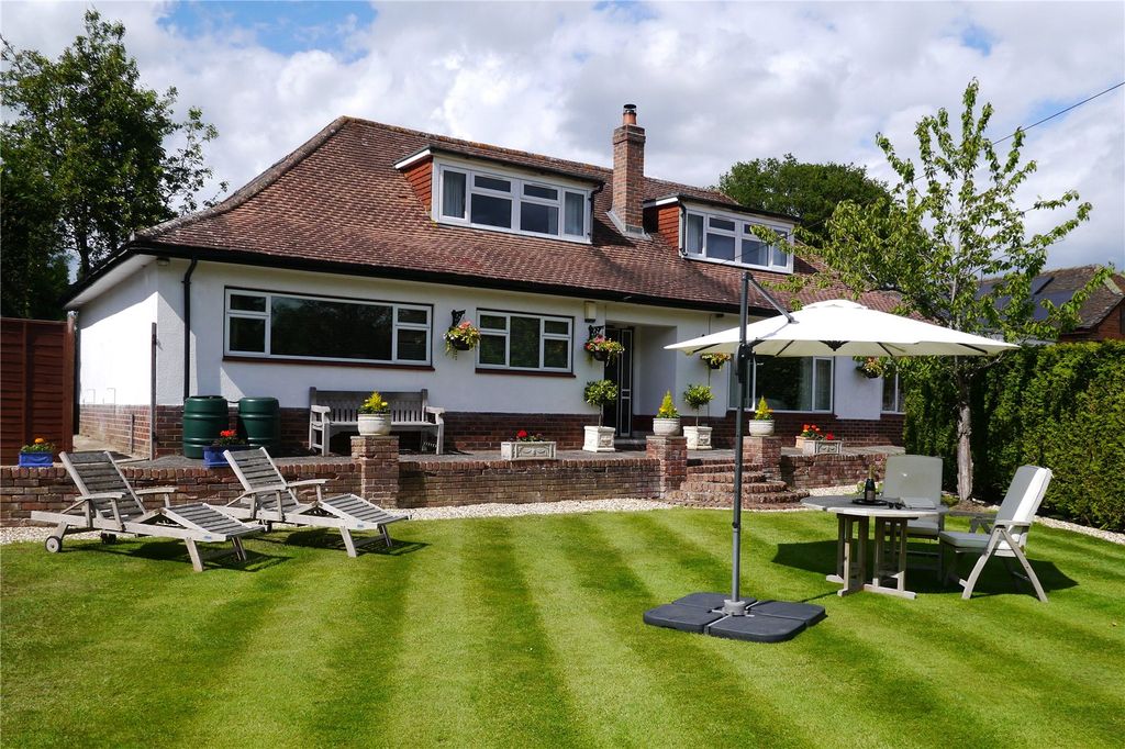 Property photo 2 of 22 Picture No. 53