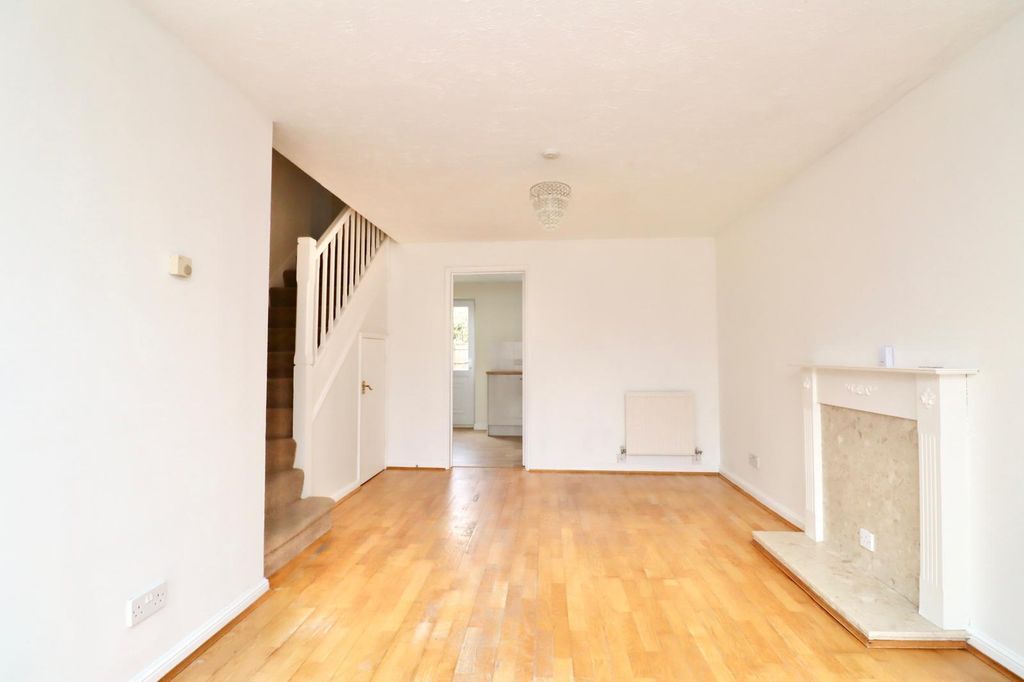 Property photo 2 of 18 Living Room