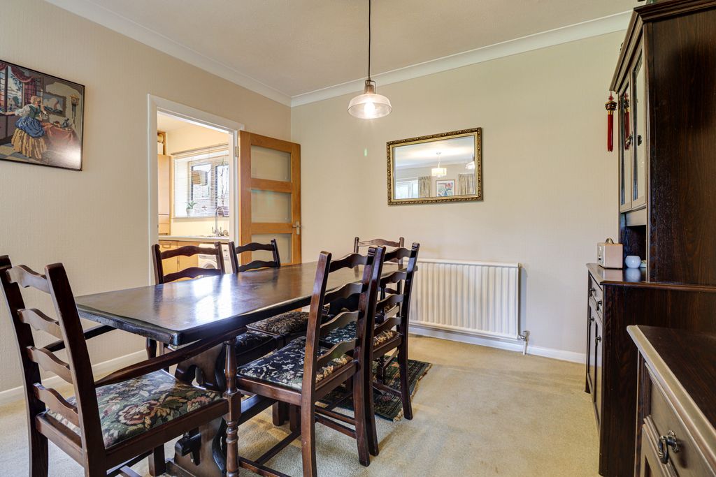 Property photo 3 of 14 Dining Area