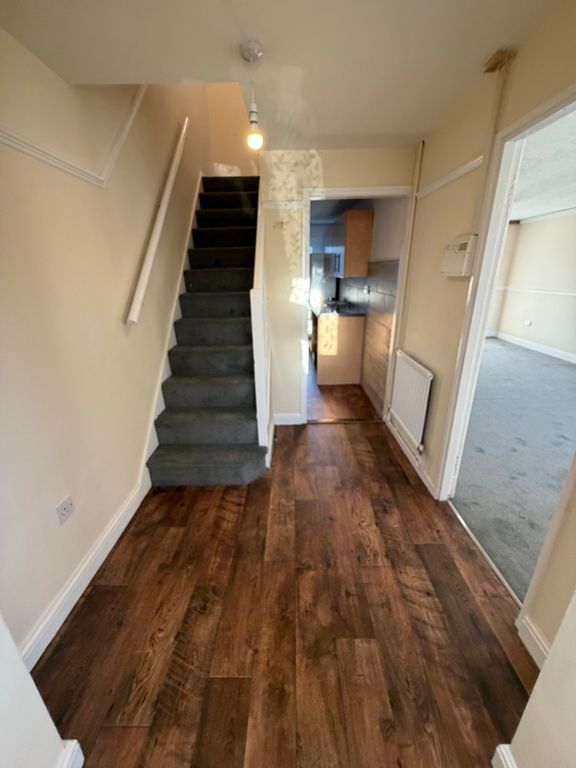 Property photo 3 of 25