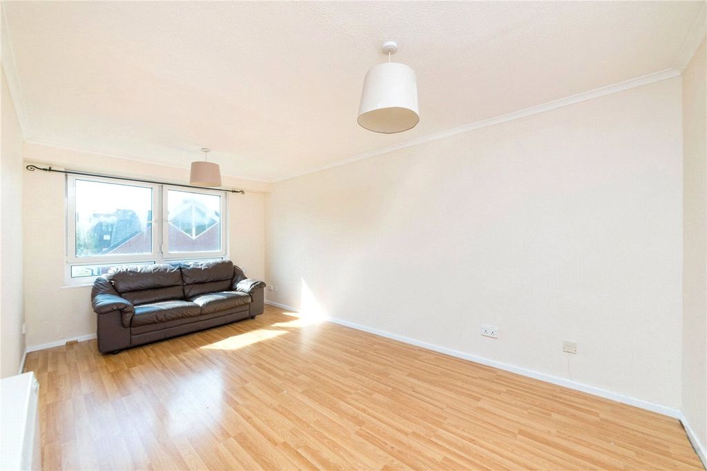 Property photo 3 of 5 Picture No. 05