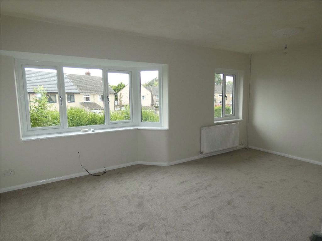 Property photo 2 of 11 Lounge