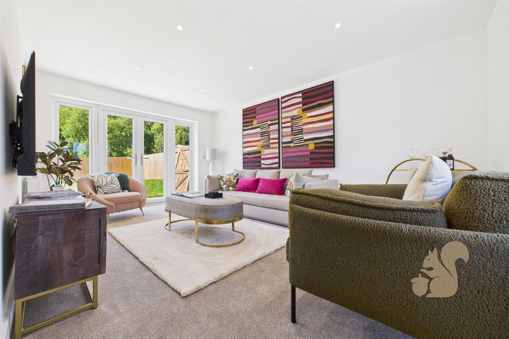 Property photo 2 of 22 Living Room