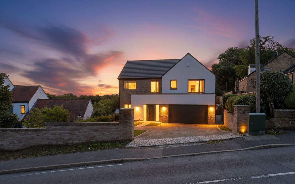 Property photo 1 of 35