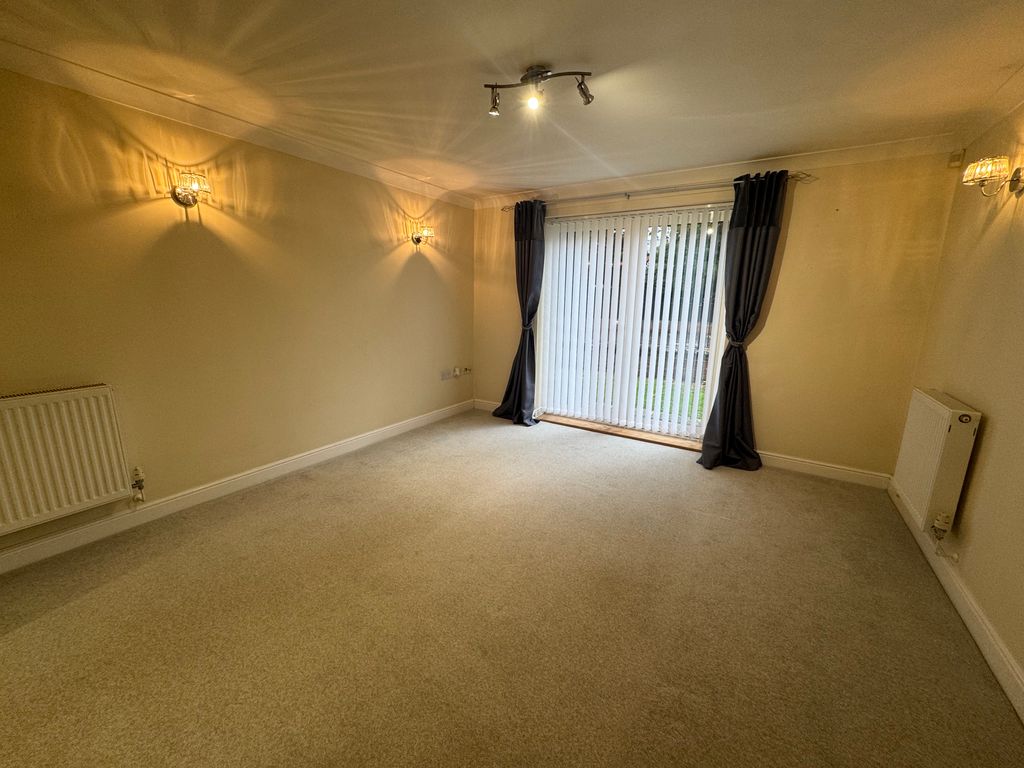 Property photo 2 of 7 Img_1043