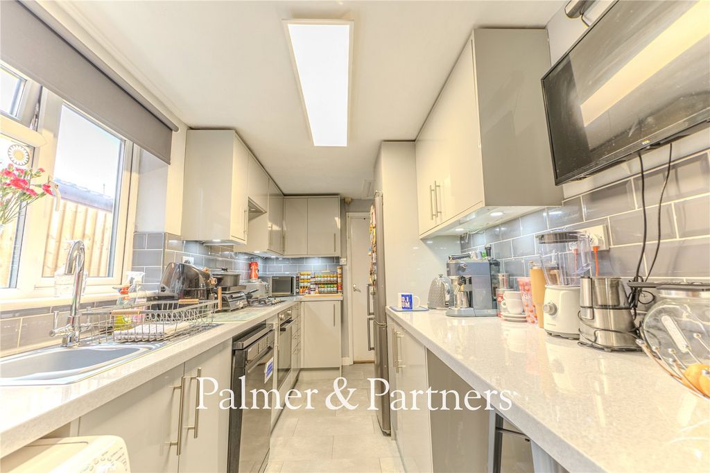 Property photo 2 of 13 Picture No. 08