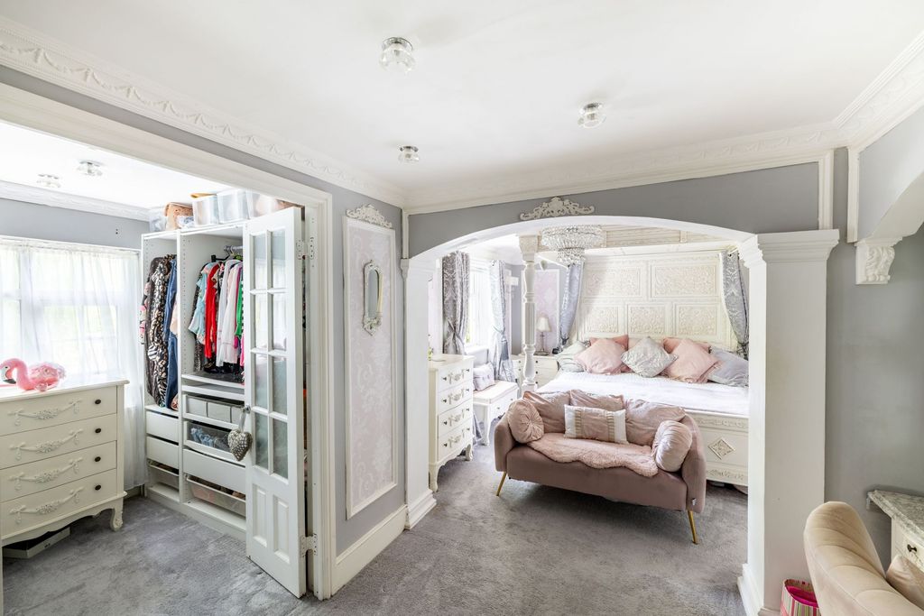 Additional image 10 of 4 bed detached house for saleGodstone Road, Lingfield RH7