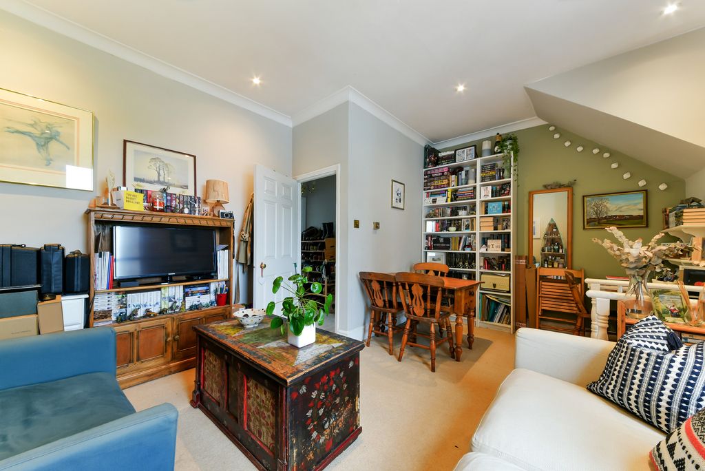 Property photo 2 of 7