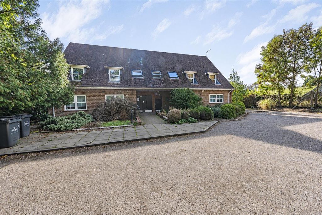Property photo 1 of 11 Smug Oak House 1.Jpg
