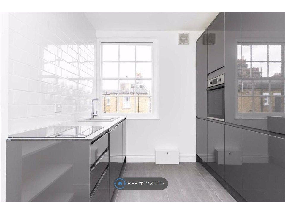 Property photo 2 of 7 Kitchen