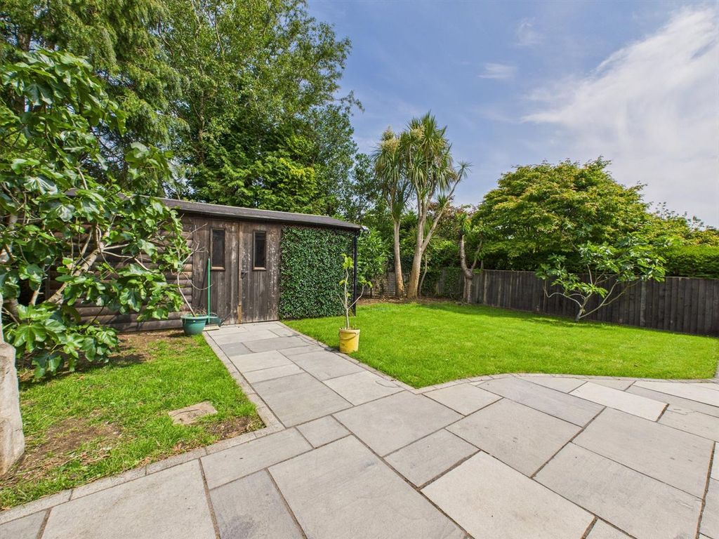 Property photo 2 of 16 Summer House