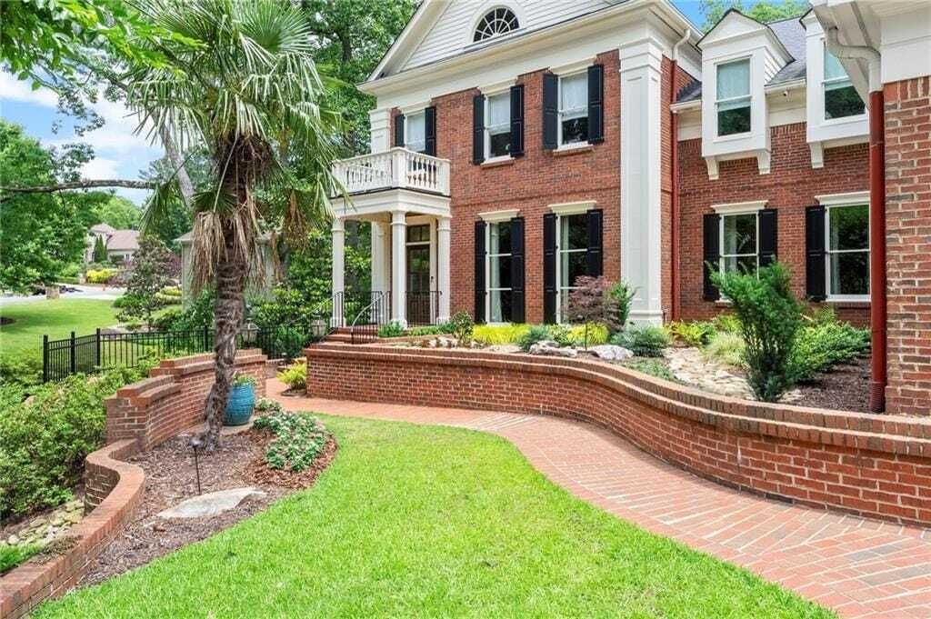 Property photo 1 of 31