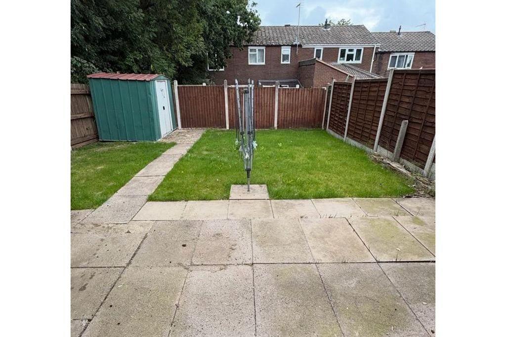 Property photo 2 of 10 Garden