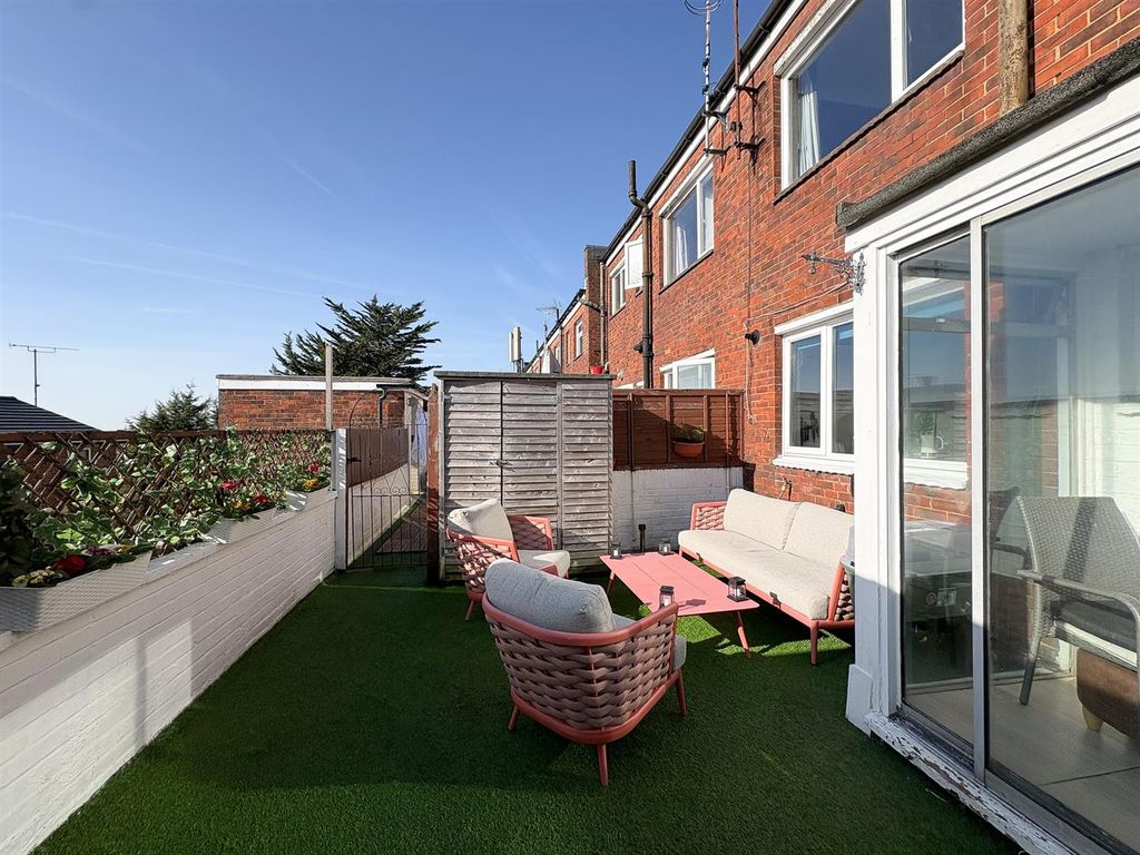 Property photo 1 of 17 Garden-1.Jpg