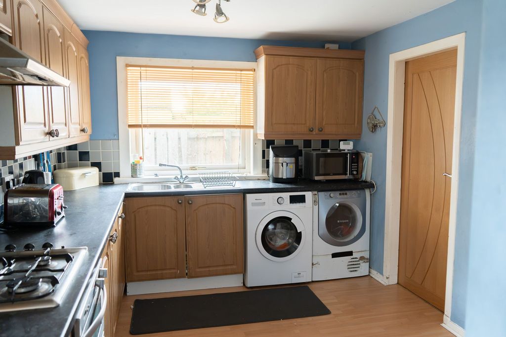 Property photo 2 of 22