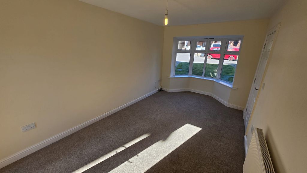 Property photo 3 of 22 Living Room