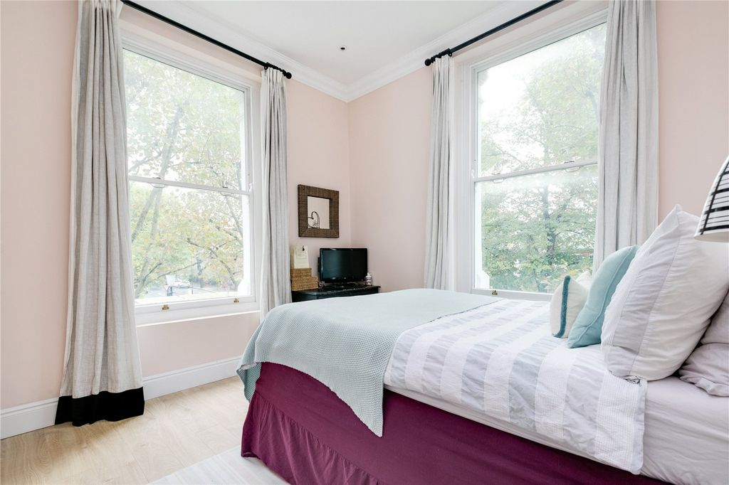 Property photo 3 of 9