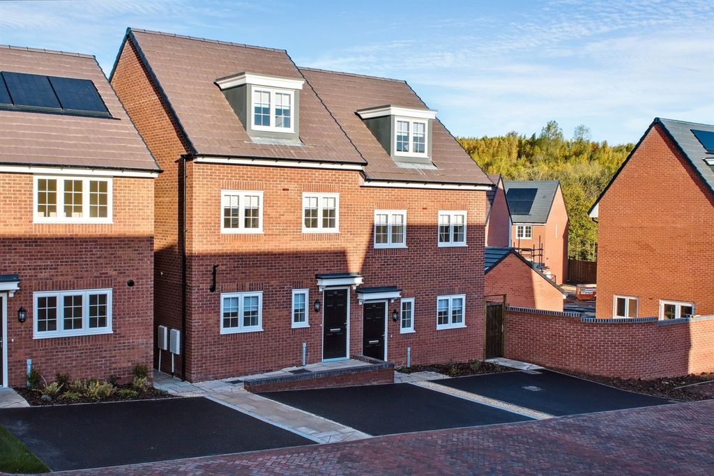 Property photo 1 of 14 (Main)