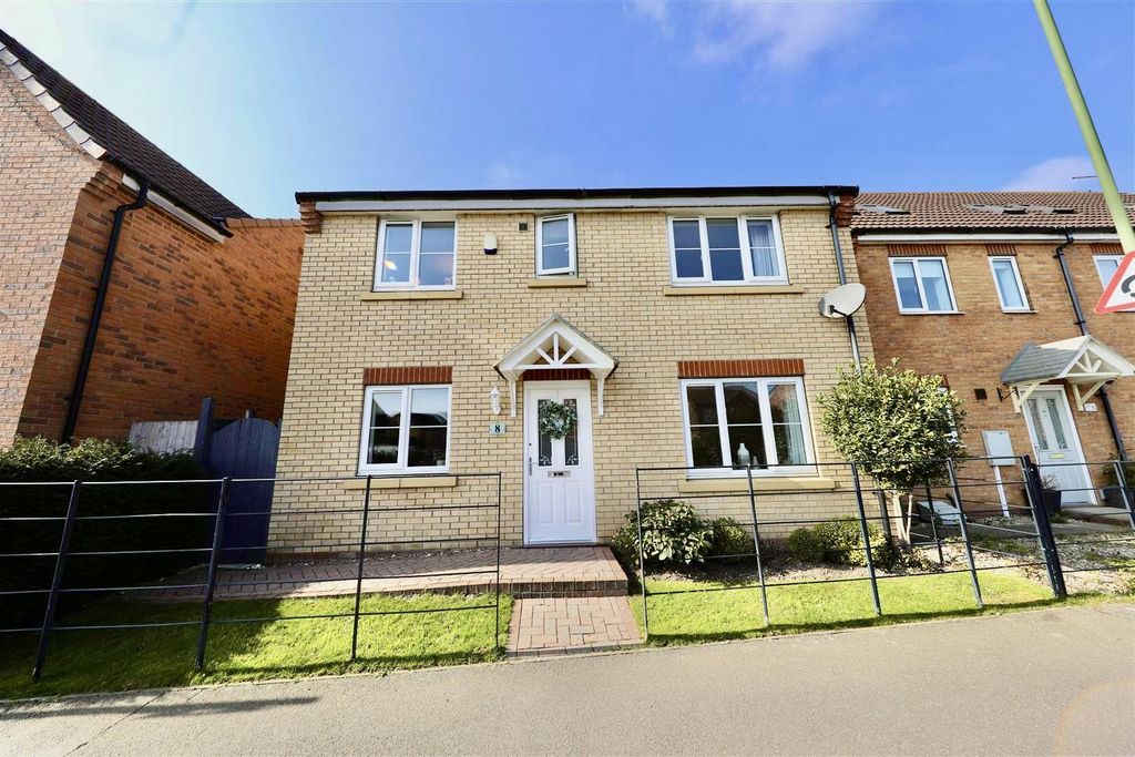 Property photo 1 of 24 Front