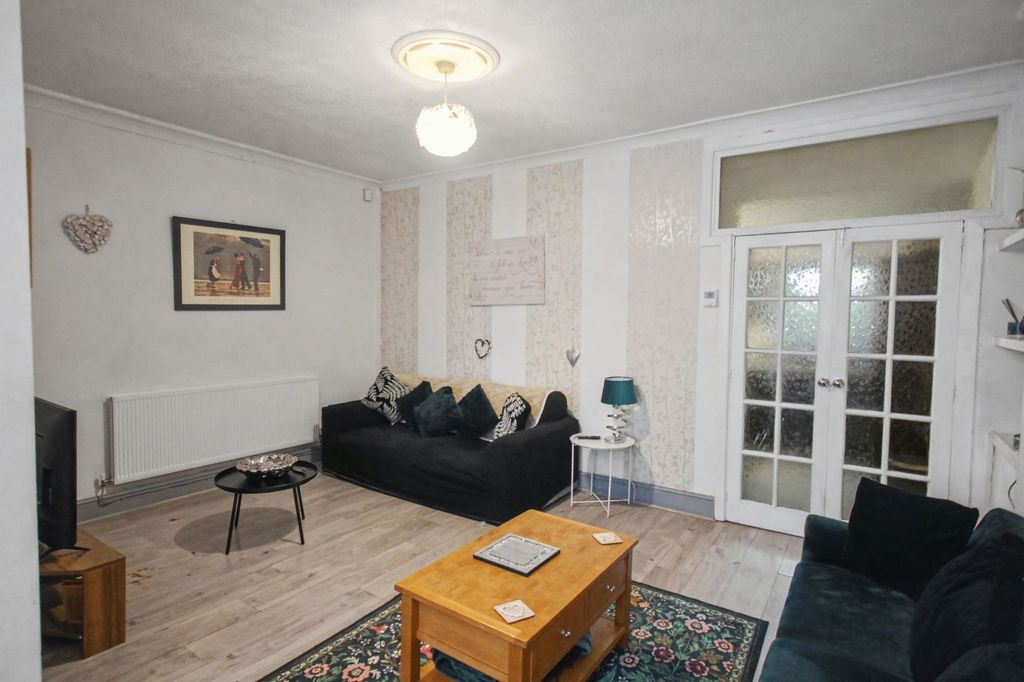 Property photo 3 of 24