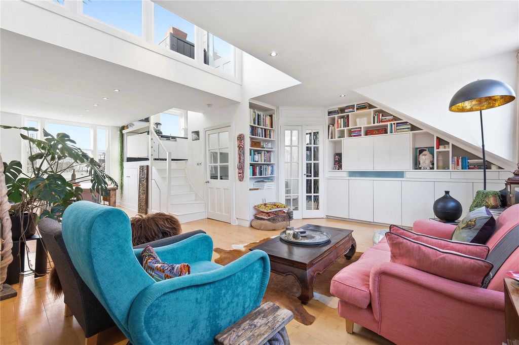 Property photo 2 of 18 Reception Room