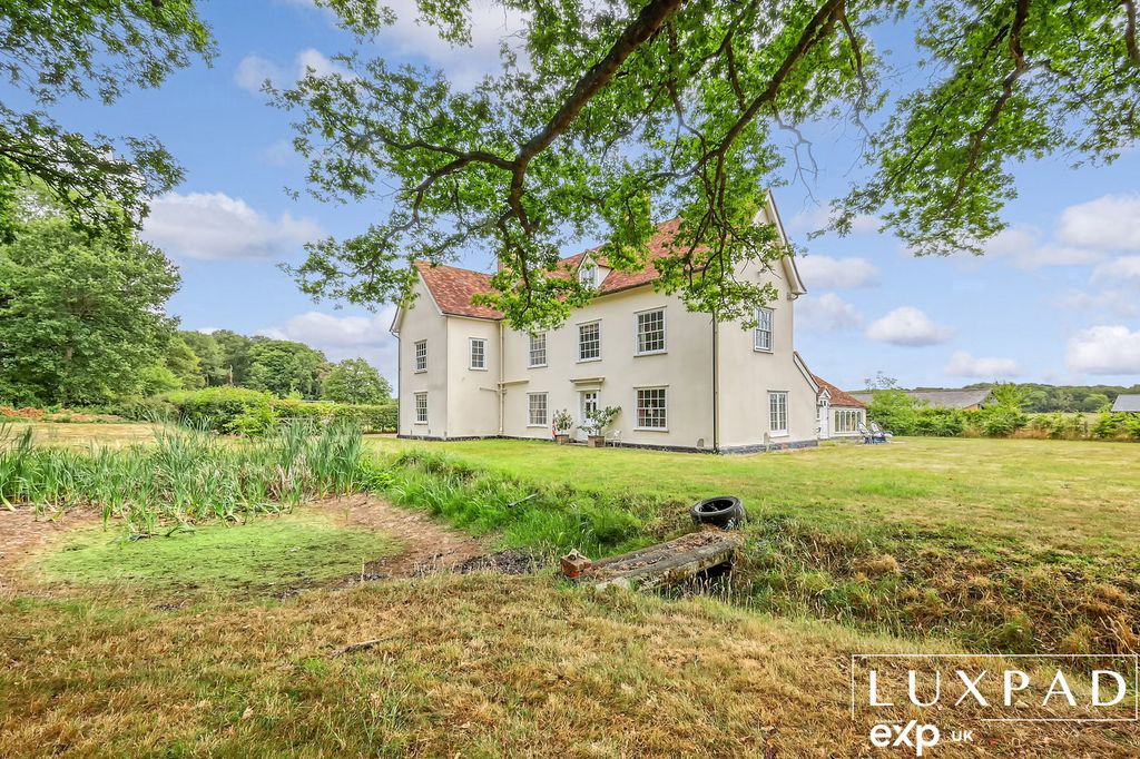 Property photo 1 of 34