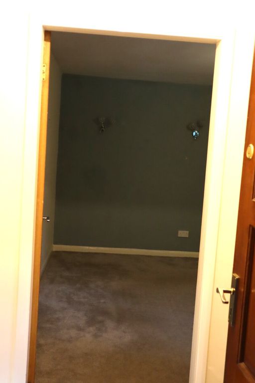 Property photo 3 of 32