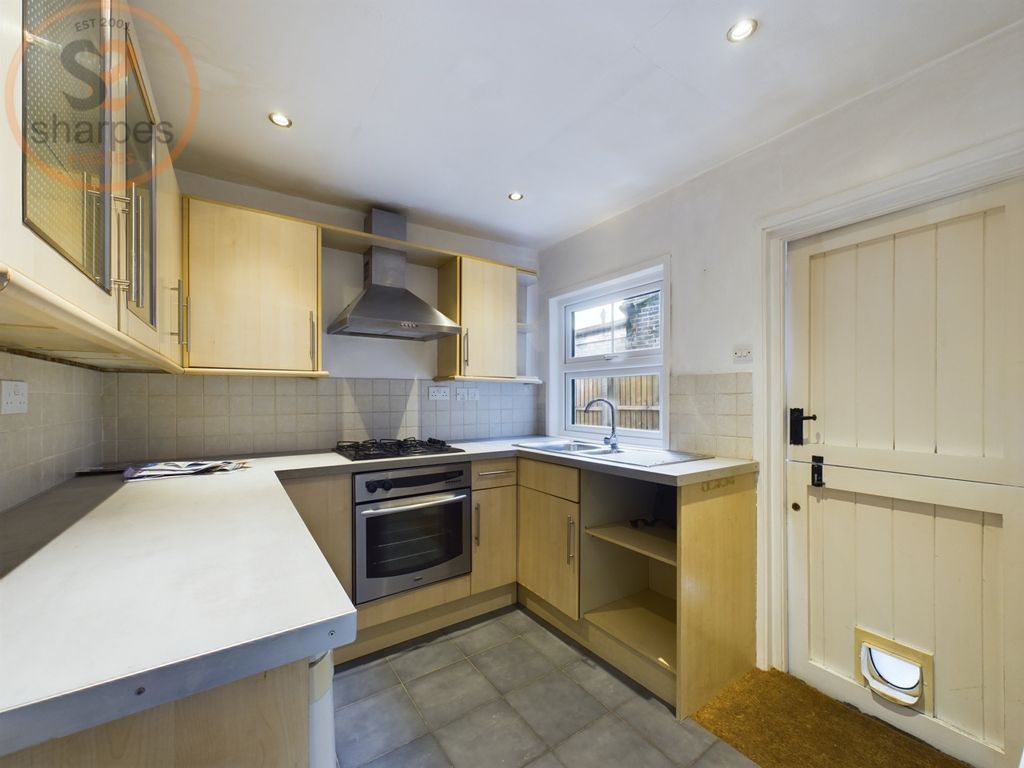 Property photo 2 of 16 Cam03524G0-Pr0047-Still004
