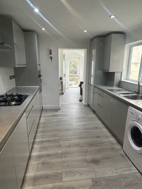 Property photo 1 of 3