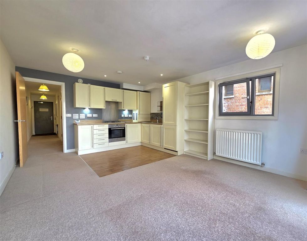 Property photo 3 of 11