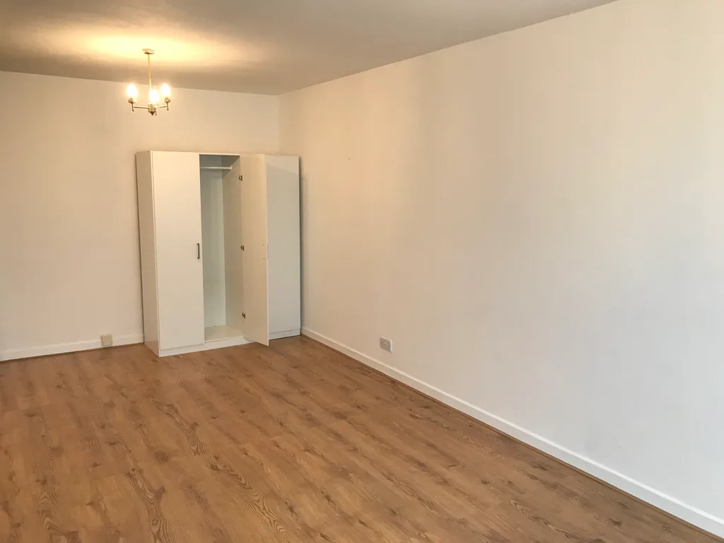 Apartment in Leicester, Stoneygate - More