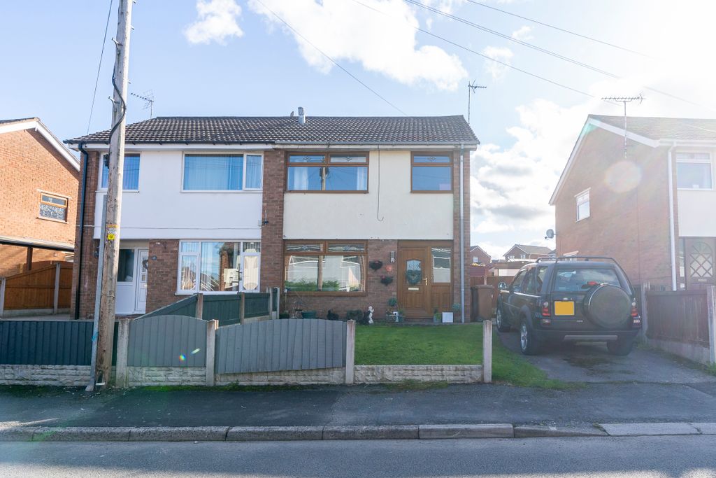 Property photo 2 of 28