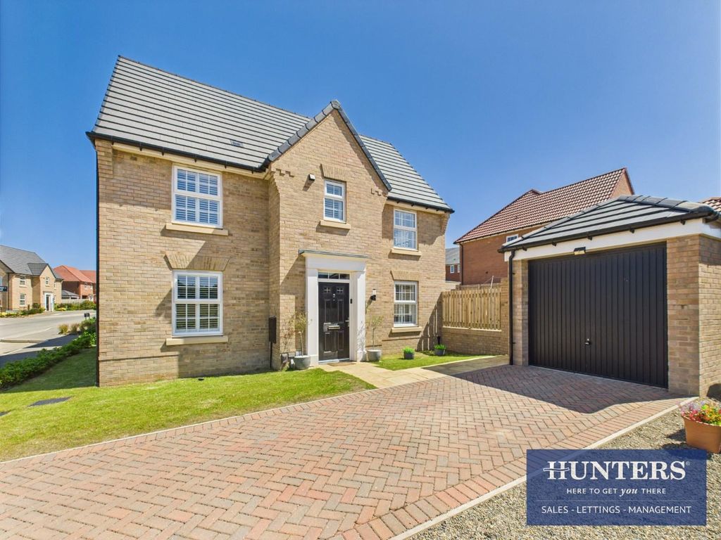 Property photo 1 of 18 External