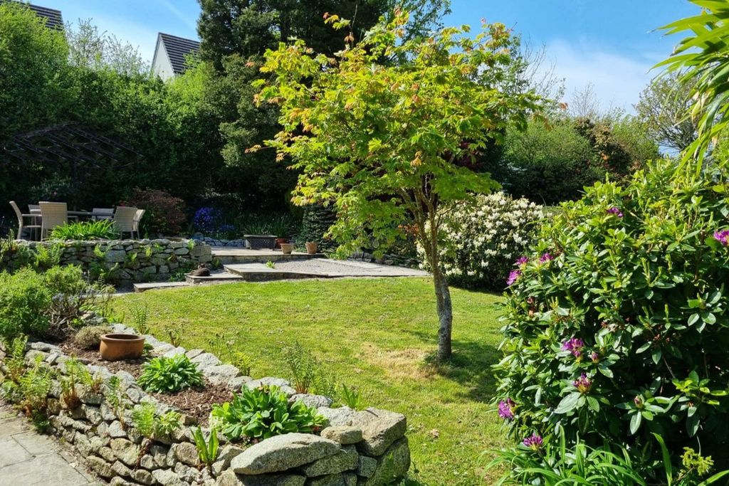 Property photo 3 of 34