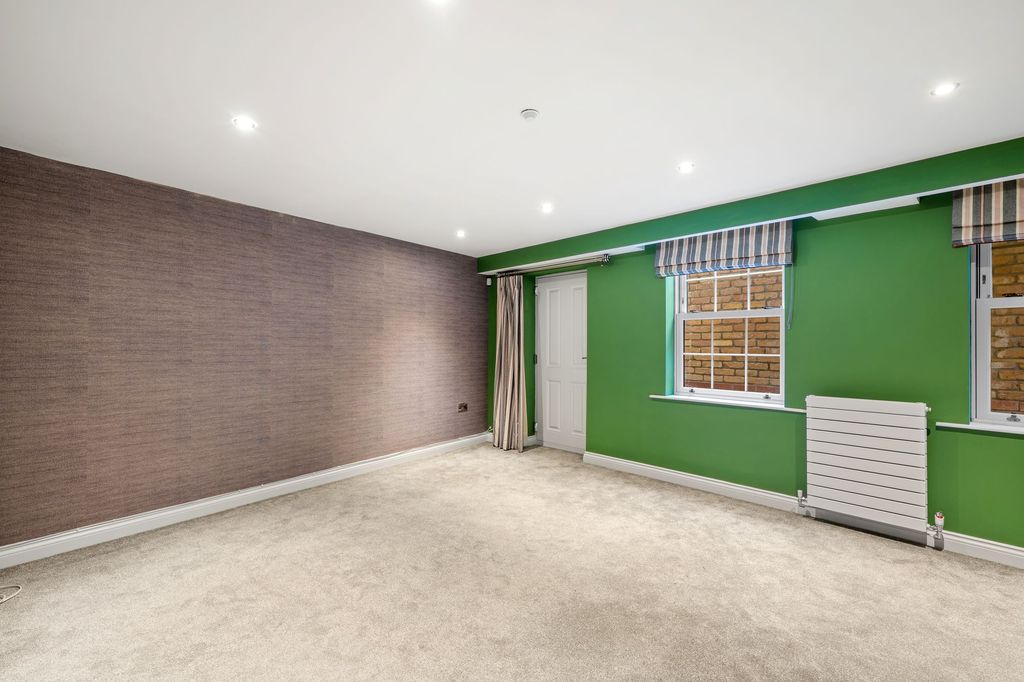 Additional image 19 of 6 bed end terrace house for saleShelley Place, The Colosseum, Lincoln LN1