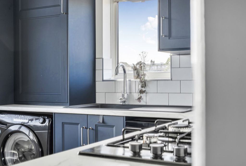 Property photo 3 of 13 Kitchen