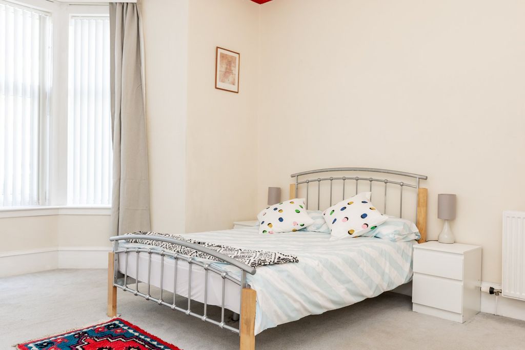 Property photo 2 of 17 Photo 2