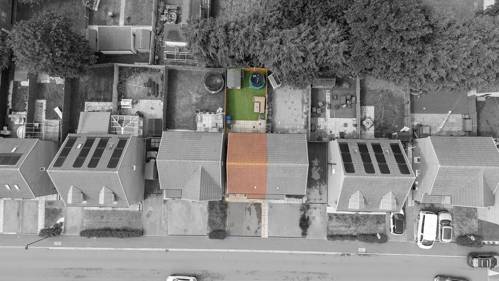 Property photo 3 of 16 31 Dominion Drive, Scawthorpe 05_297