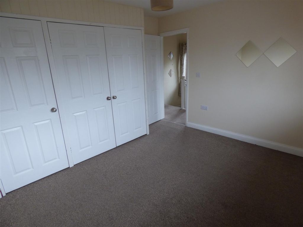 Property photo 3 of 17 215 Toton Lane - Bed1.Jpg