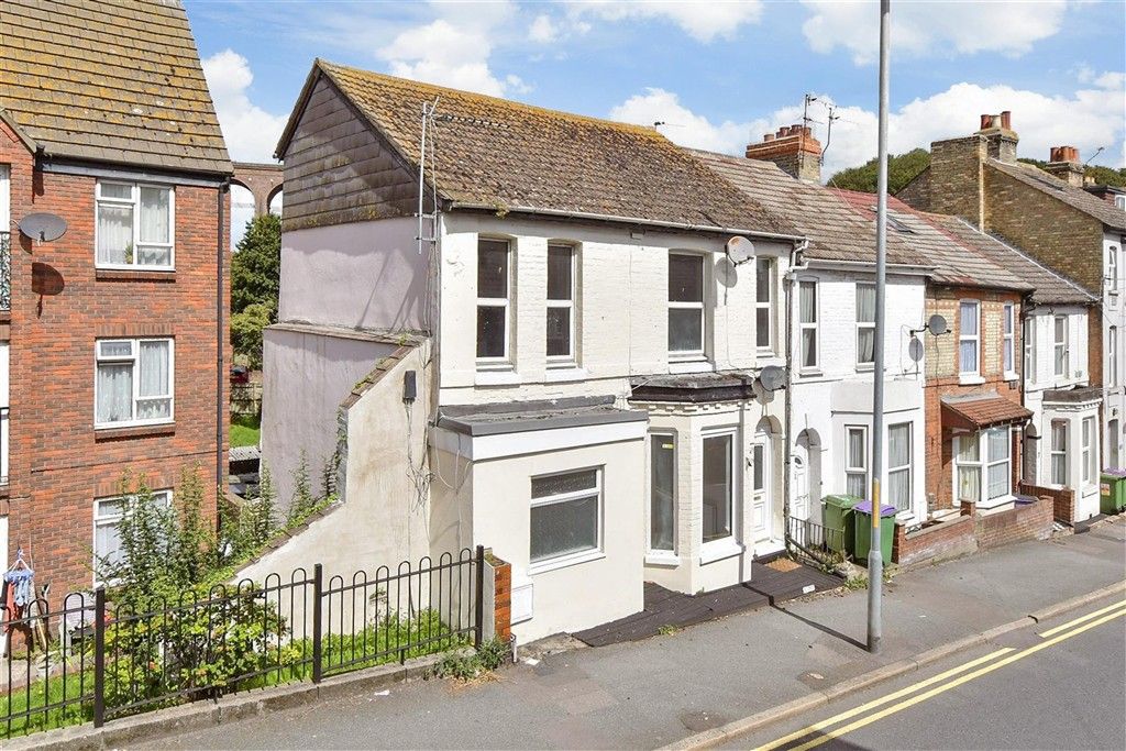 Property photo 1 of 10 Front (Web).