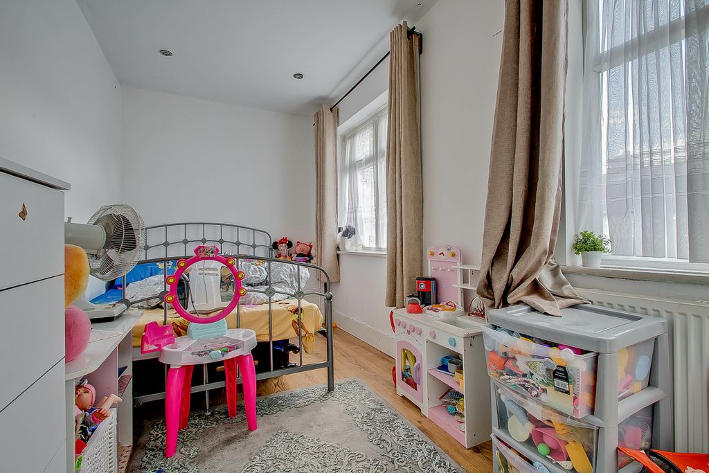 Additional image 10 of 6 bed end terrace house for saleNorthwood Gardens, Greenford UB6