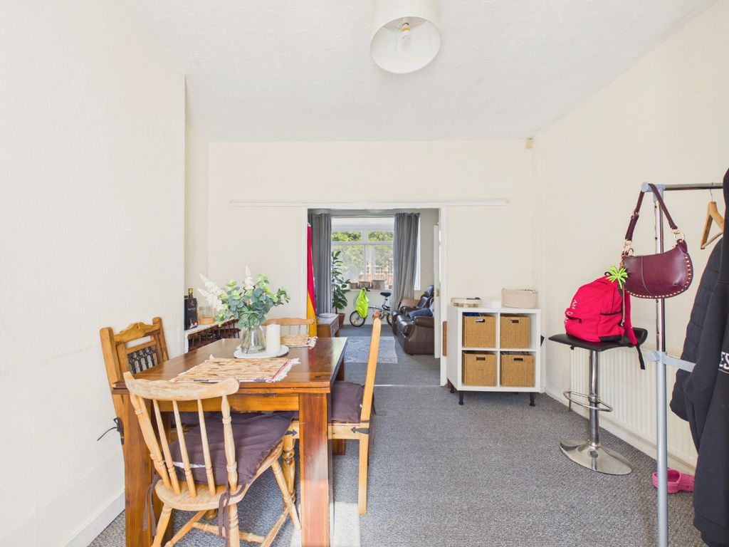 Property photo 3 of 8 5229716