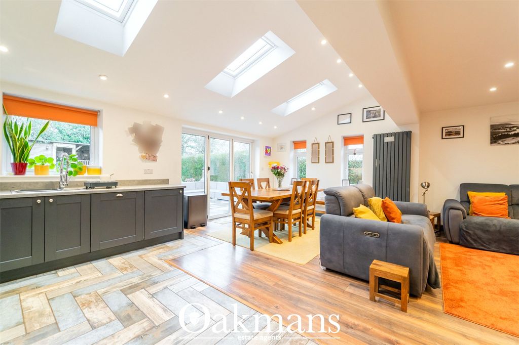 Property photo 2 of 34 Picture No. 18