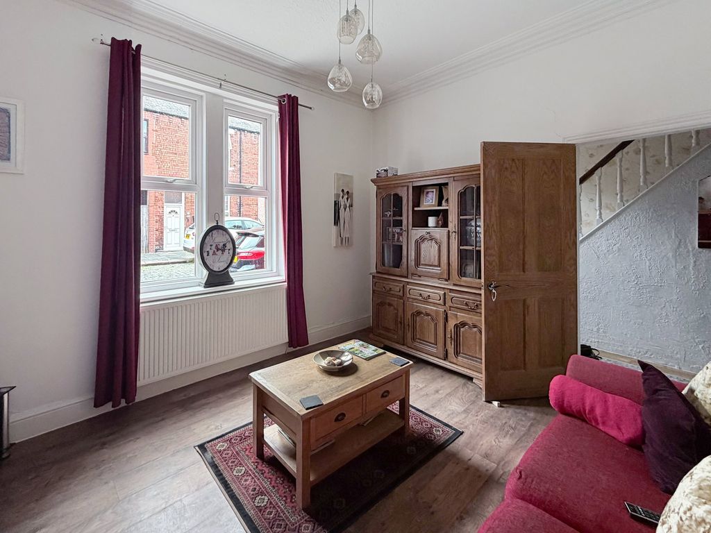 Property photo 3 of 12