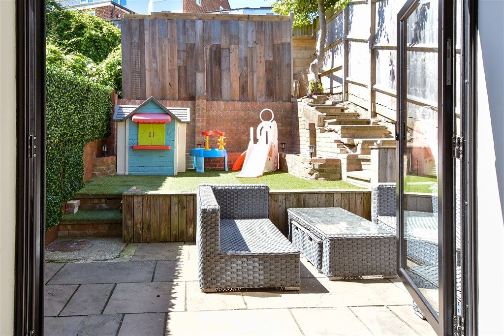 Property photo 3 of 10 External (Brochure)