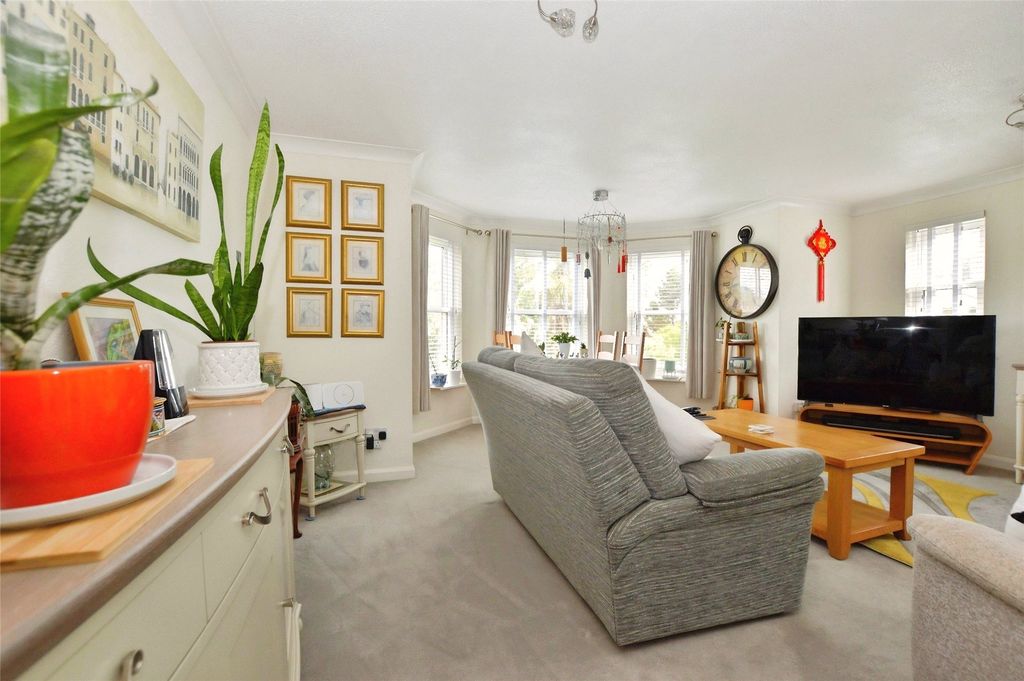 Property photo 2 of 16 Picture No. 26