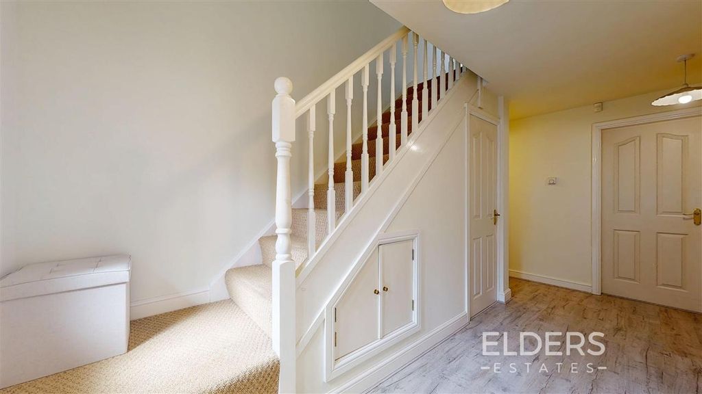 Property photo 3 of 15 Entrance Hall